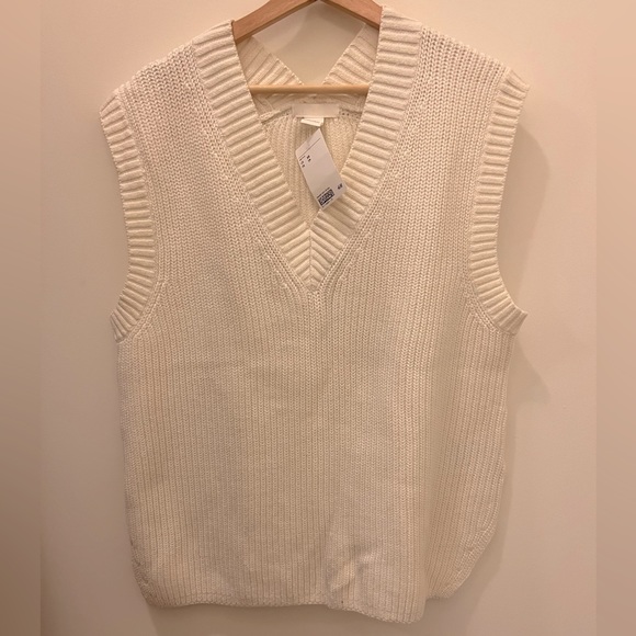 H&M sweater vest - Picture 4 of 4